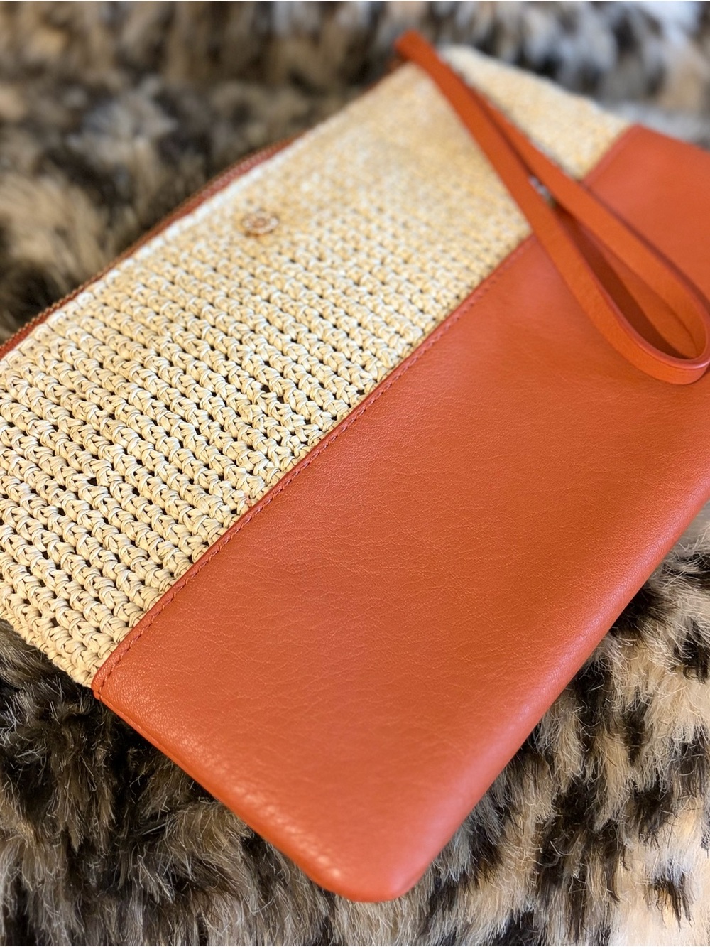 LC Lauren Conrad Coral Leather and Natural Straw Wristlet Clutch #1151